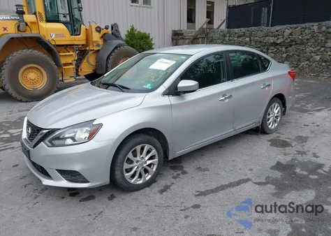 2017 Nissan Sentra S z USA, uszkodzony, nr VIN 3N1AB7AP8HY223555